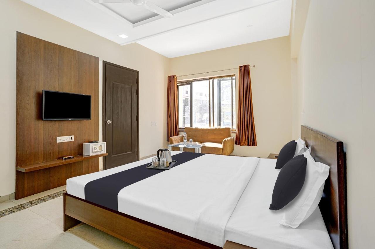 Townhouse Oak Hotel Rama נאסיק מראה חיצוני תמונה