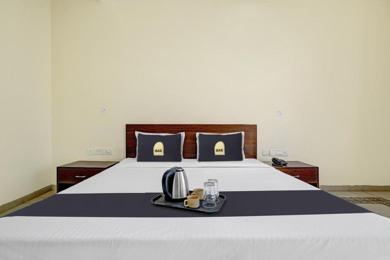 Townhouse Oak Hotel Rama נאסיק מראה חיצוני תמונה