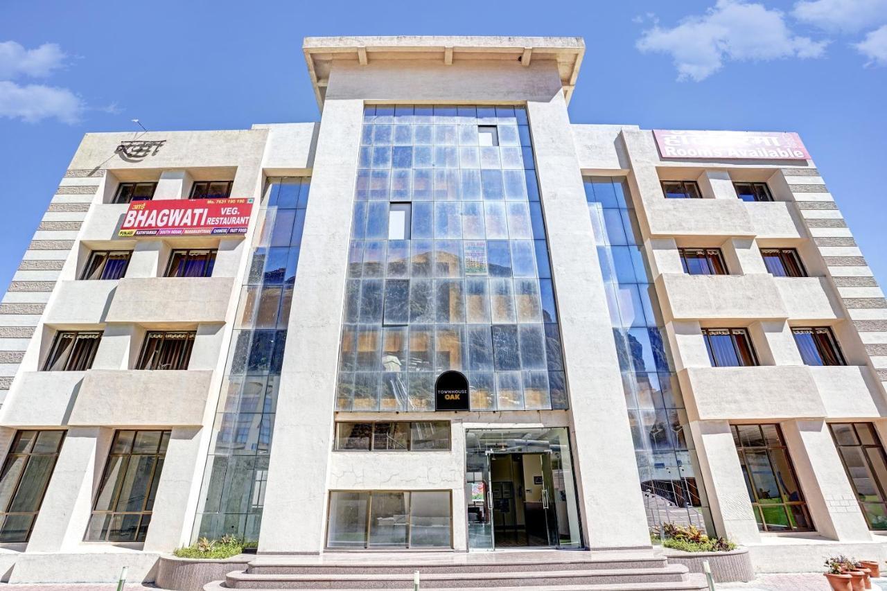 Townhouse Oak Hotel Rama נאסיק מראה חיצוני תמונה