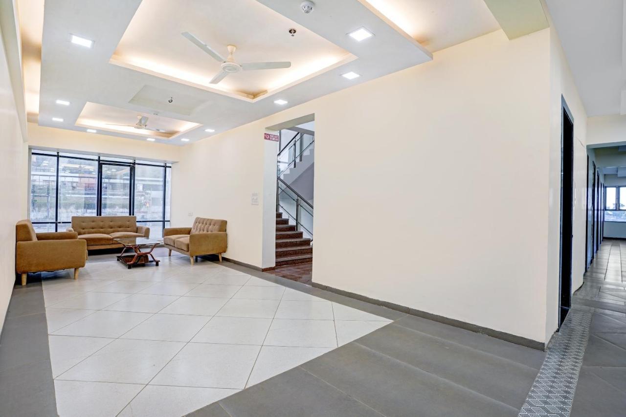 Townhouse Oak Hotel Rama נאסיק מראה חיצוני תמונה